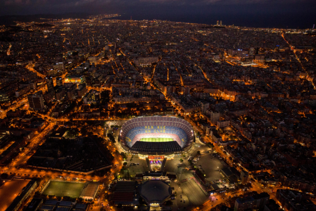  «Барселона» дошла до ручки. Готова продать название своего стадиона «Реалу» 
